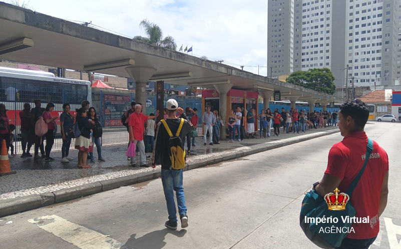 Linha de Lotação faz descaso com a população