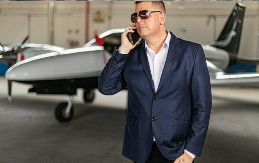 Fernando Manholér ganha destaque no cenário político nacional após inelegibilidade de outros candidatos